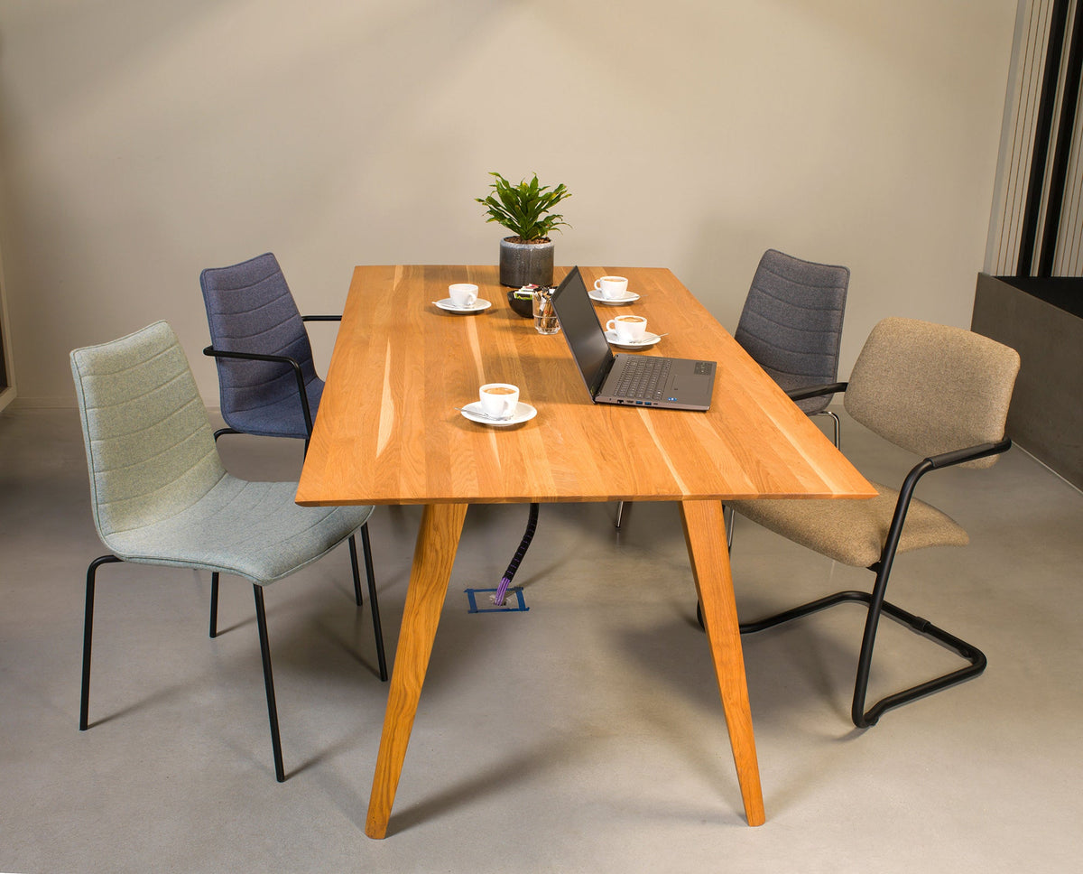 Workliving Verona ruokatuoli / kokoustuoli - käsinojilla - villahuopa Fenice 152 vaaleanpunainen - musta runko